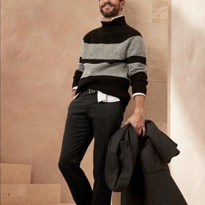 Banana Republic NWT Emerson Straight Rapid Movement Chino, sizes 36x32 and 35x32